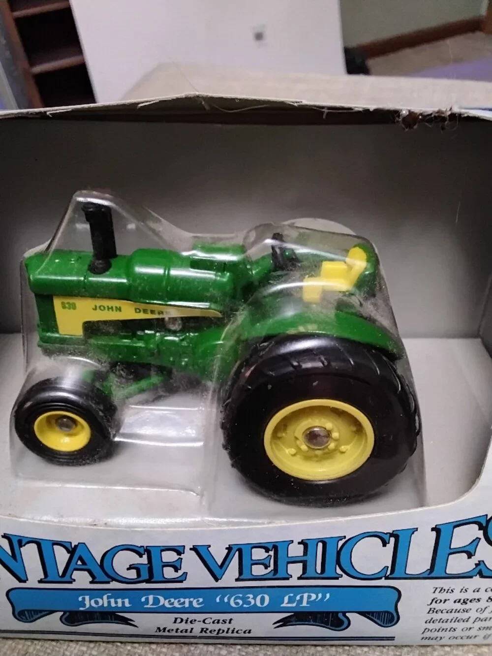 NIB Vintage ERTL 1/43 John Deere 630 LP Tractor - Vintage Vehicles Series (1989)